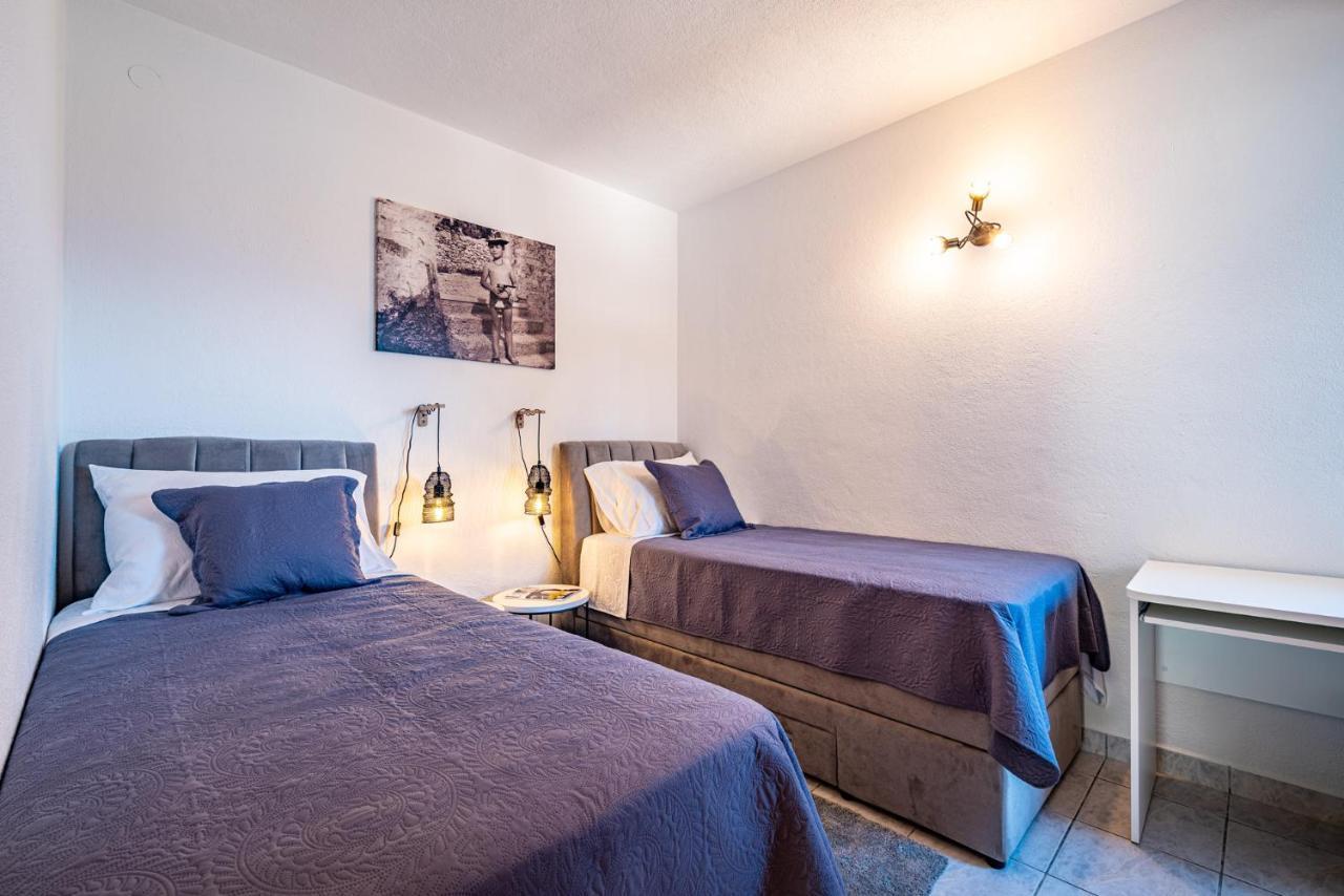 Villa Kadena - Luxury Seaside Villa With Private Heated Pool Selca  エクステリア 写真